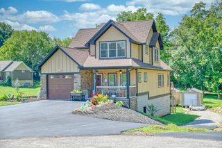 201 Peaceful Ln, Sparta, TN 38583