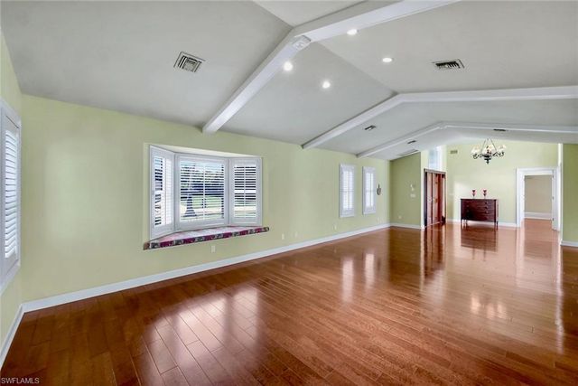 675 Murex DR, Naples, FL 34102