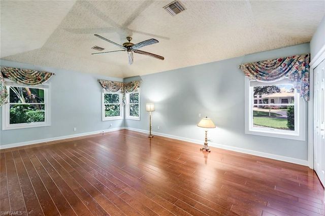 675 Murex DR, Naples, FL 34102
