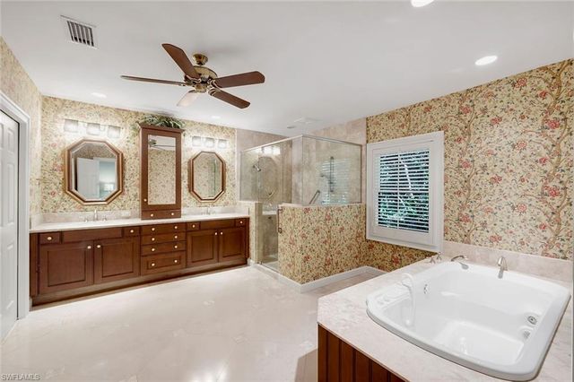 675 Murex DR, Naples, FL 34102