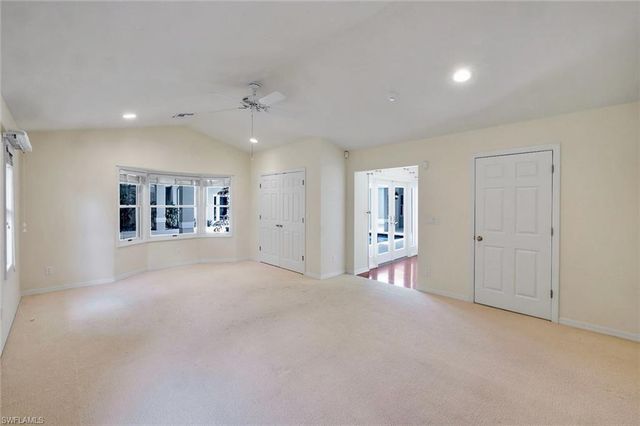 675 Murex DR, Naples, FL 34102