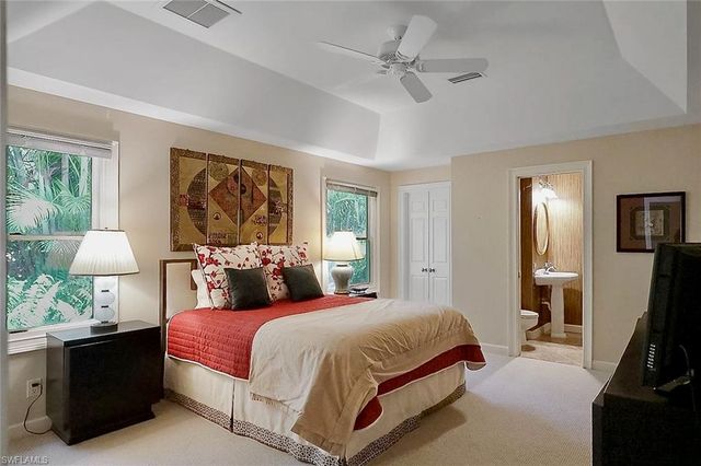 675 Murex DR, Naples, FL 34102