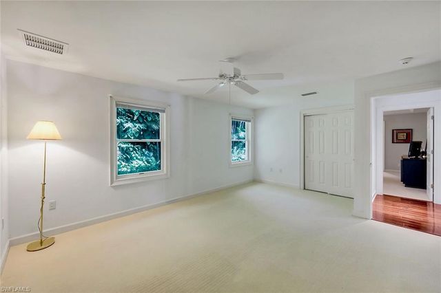 675 Murex DR, Naples, FL 34102