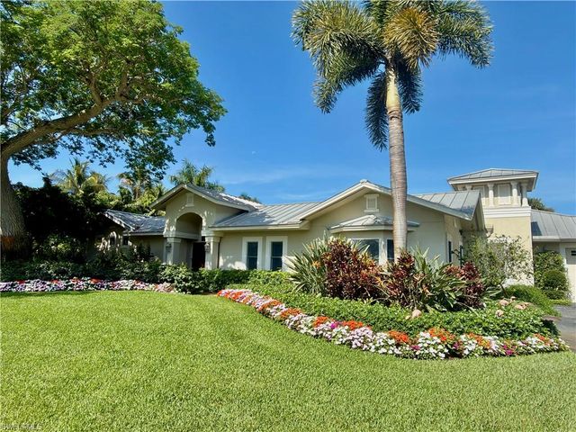 675 Murex DR, Naples, FL 34102