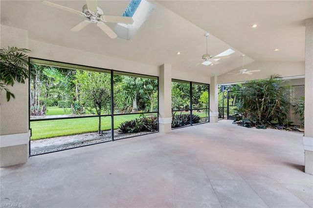 675 Murex DR, Naples, FL 34102