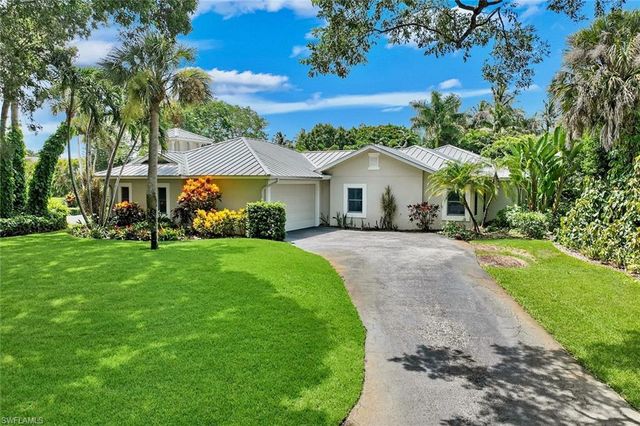 675 Murex DR, Naples, FL 34102