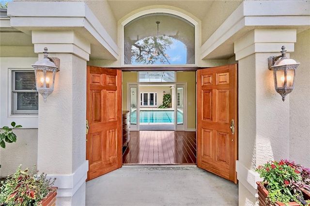 675 Murex DR, Naples, FL 34102