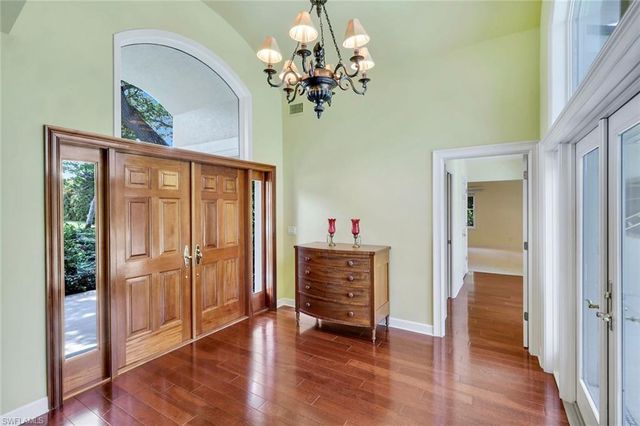 675 Murex DR, Naples, FL 34102