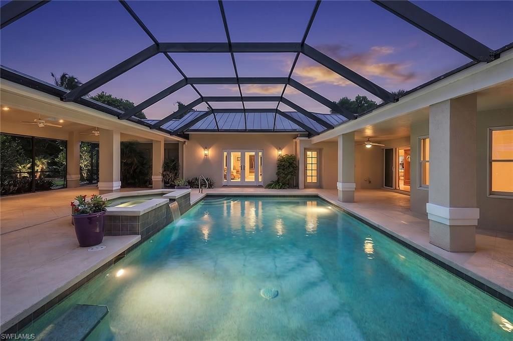 675 Murex DR, Naples, FL 34102