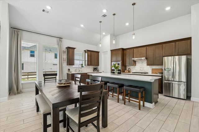 737 Satterwhite Farms Lane, Magnolia, TX 77354
