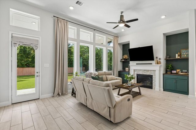 737 Satterwhite Farms Lane, Magnolia, TX 77354