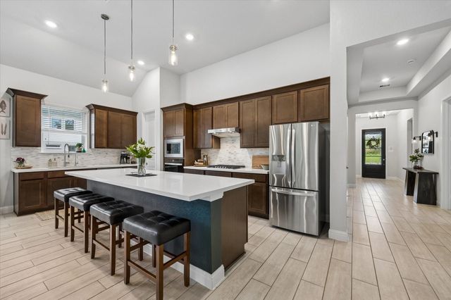 737 Satterwhite Farms Lane, Magnolia, TX 77354