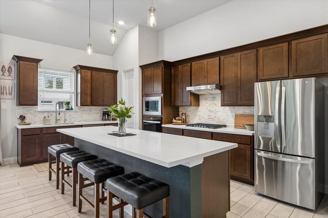 737 Satterwhite Farms Lane, Magnolia, TX 77354