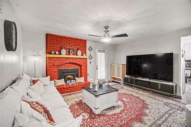 318 S Lynn Street, Independence, MO 64050