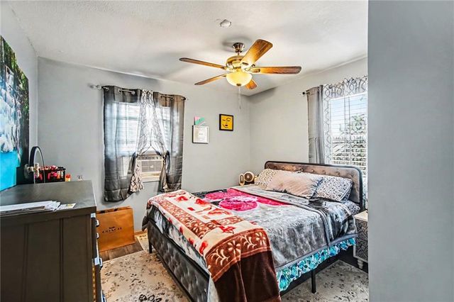 318 S Lynn Street, Independence, MO 64050