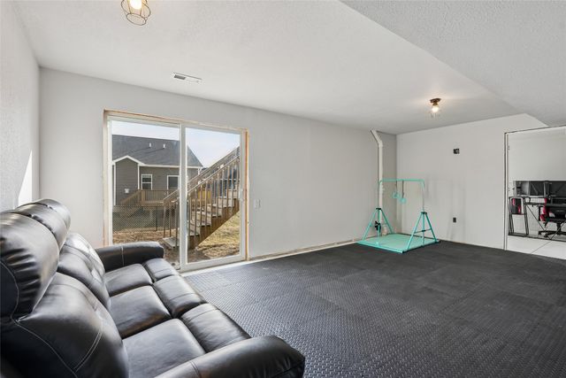 125 Aspen Drive, Norwalk, IA 50211
