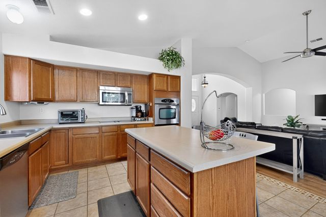 5923 Los Ritos Court NW, Albuquerque, NM 87120