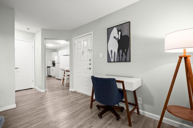 6812 S Congress Ave 110, Austin, TX 78745