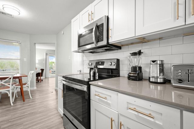 6812 S Congress Ave 110, Austin, TX 78745