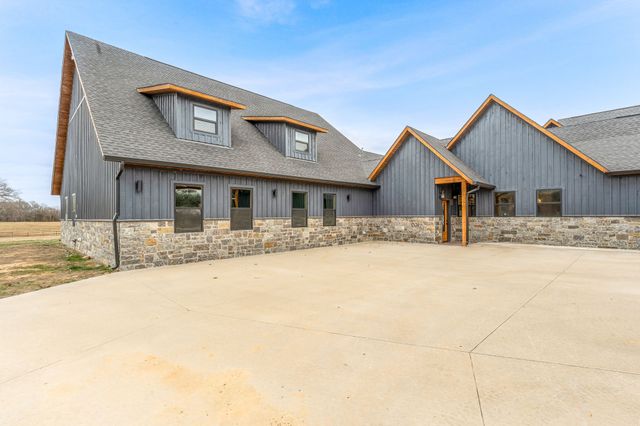 239 32507 Road, Paris, TX 75460