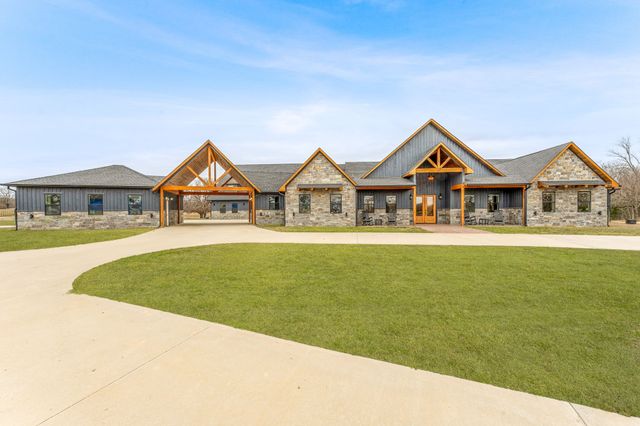 239 32507 Road, Paris, TX 75460