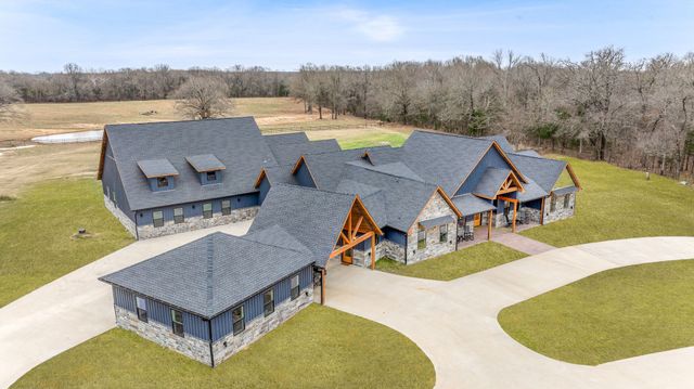 239 32507 Road, Paris, TX 75460