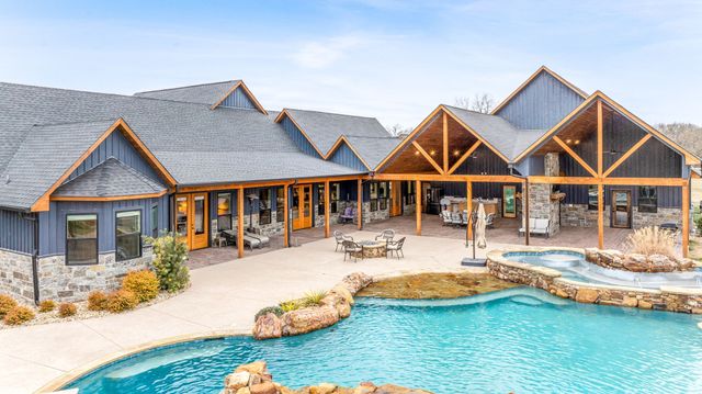 239 32507 Road, Paris, TX 75460