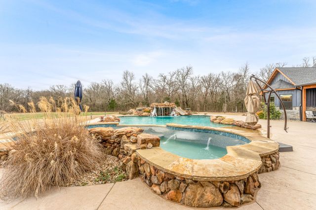 239 32507 Road, Paris, TX 75460