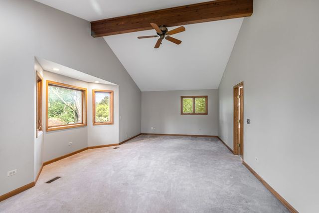 749 N Sharon Drive, Woodstock, IL 60098