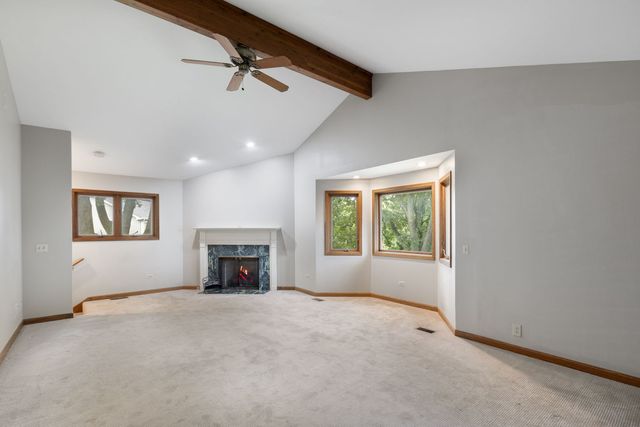 749 N Sharon Drive, Woodstock, IL 60098