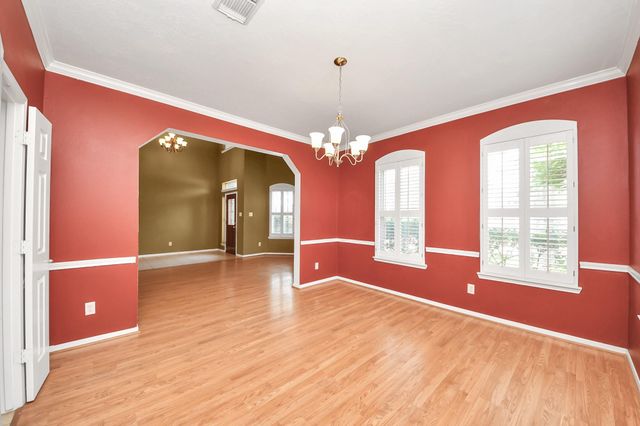 410 Barberry Lane, Baytown, TX 77520
