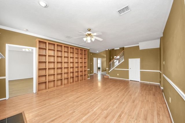 410 Barberry Lane, Baytown, TX 77520