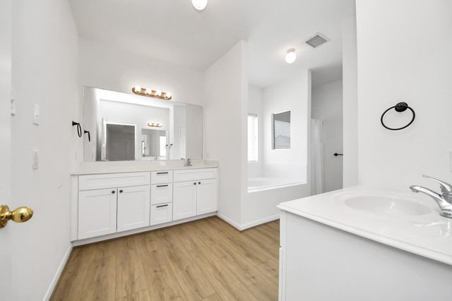 410 Barberry Lane, Baytown, TX 77520