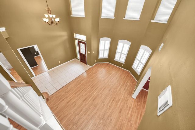 410 Barberry Lane, Baytown, TX 77520