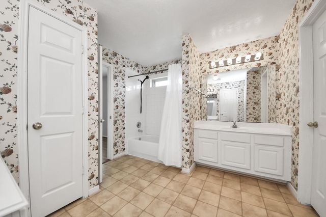 410 Barberry Lane, Baytown, TX 77520