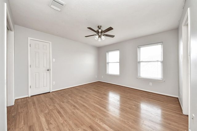 410 Barberry Lane, Baytown, TX 77520