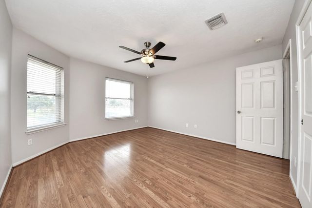 410 Barberry Lane, Baytown, TX 77520