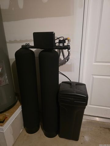 9503 Hinterlands Dr, San Antonio, TX 78221