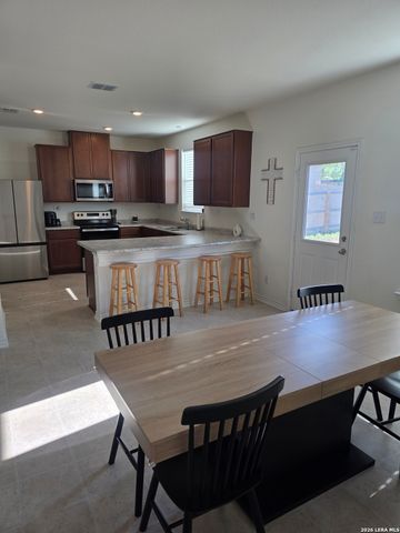 9503 Hinterlands Dr, San Antonio, TX 78221