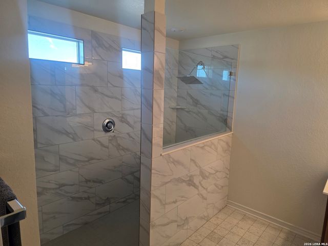 9503 Hinterlands Dr, San Antonio, TX 78221