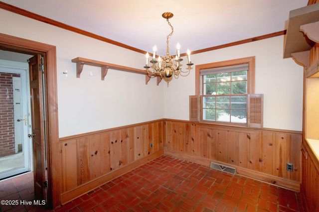 2803 Carey Road, Kinston, NC 28504