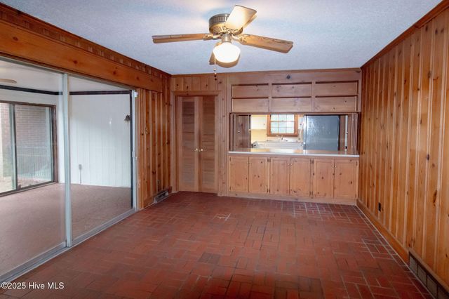 2803 Carey Road, Kinston, NC 28504