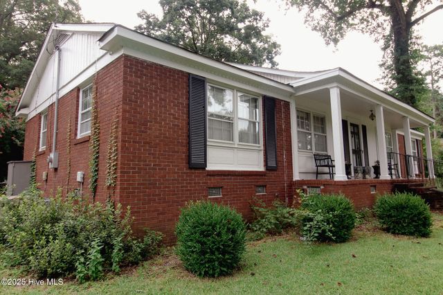 2803 Carey Road, Kinston, NC 28504