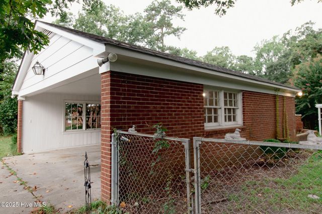 2803 Carey Road, Kinston, NC 28504