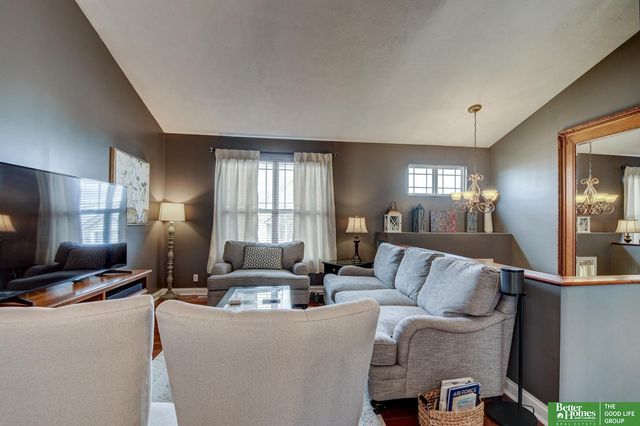 2619 Kelly Drive, Bellevue, NE 68123