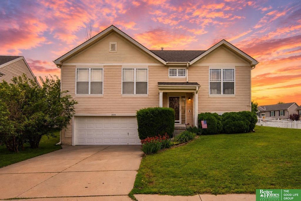 2619 Kelly Drive, Bellevue, NE 68123