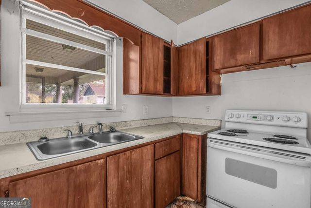 164 Azalea Avenue, Garden City, GA 31408