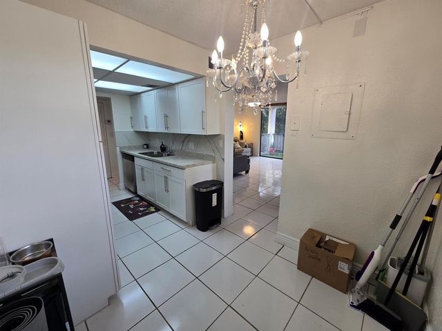 6190 Woodlands Boulevard 311, Tamarac, FL 33319