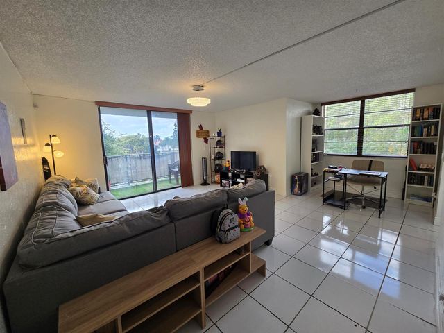 6190 Woodlands Boulevard 311, Tamarac, FL 33319