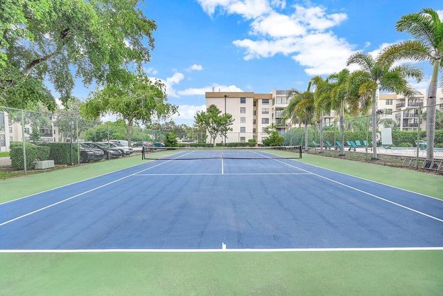 6190 Woodlands Boulevard 311, Tamarac, FL 33319